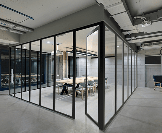 Puerta Batiente y Ventana Proyectante Serie 35